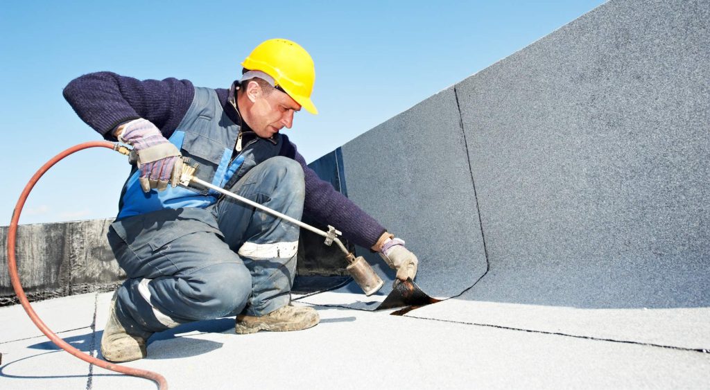 lifespan of a commercial roof